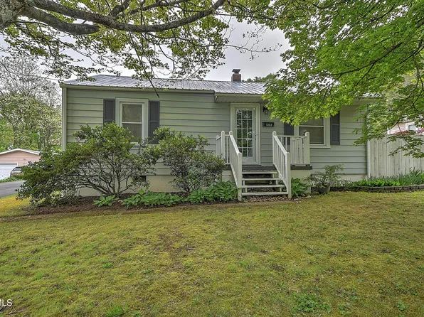 1202 N Barton St, Johnson City, TN 37604