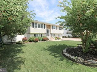 128 Mizzen Ave, Manahawkin, NJ 08050