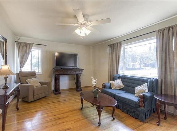 5th image of 2407 Moraine Dr