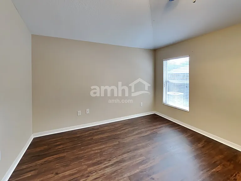 10047 Perthshire Cir — Photo 8