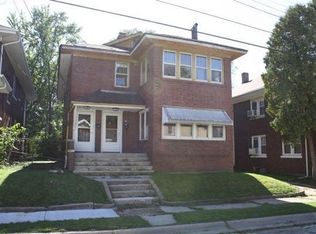 1136 W Jefferson St, Rockford, IL 61101