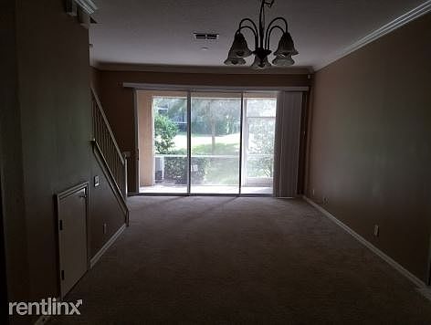 4th image of 4125 Bismarck Palm Dr