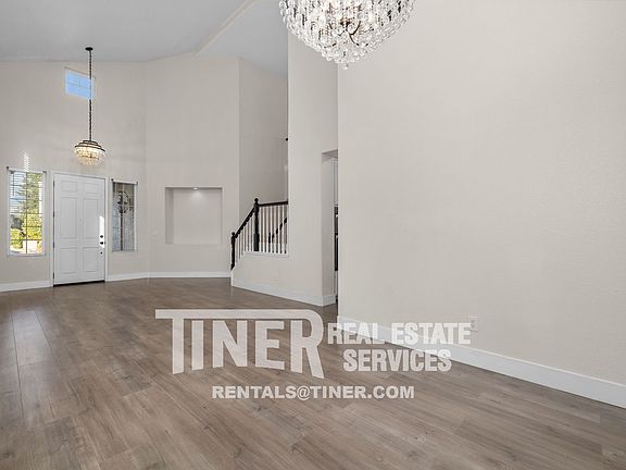 2nd image of 3205 Corniche Ln