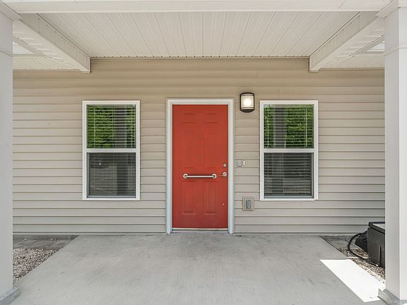 5th image of 131 Nevada Ave #202