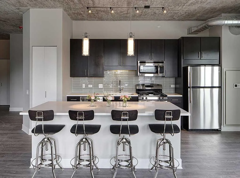 AMLI Lofts — Photo 1