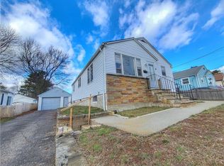 21 White Ct, North Providence, RI 02911