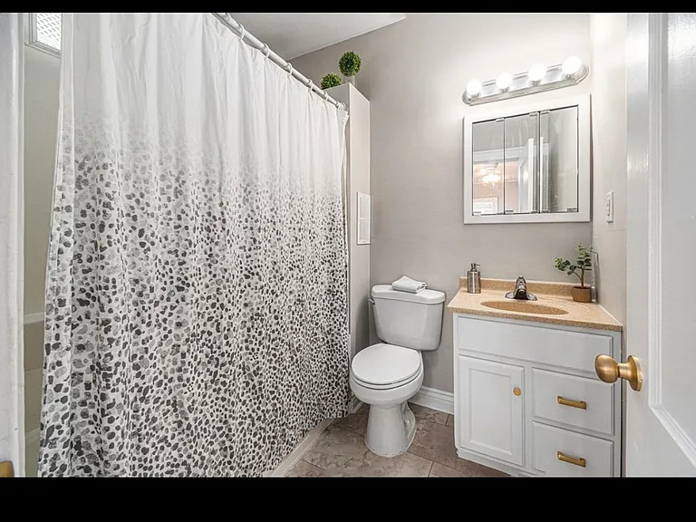 1337 Davis Ave NW #2 — Photo 12