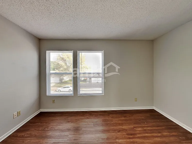 2120 Bridlewood Dr — Photo 21