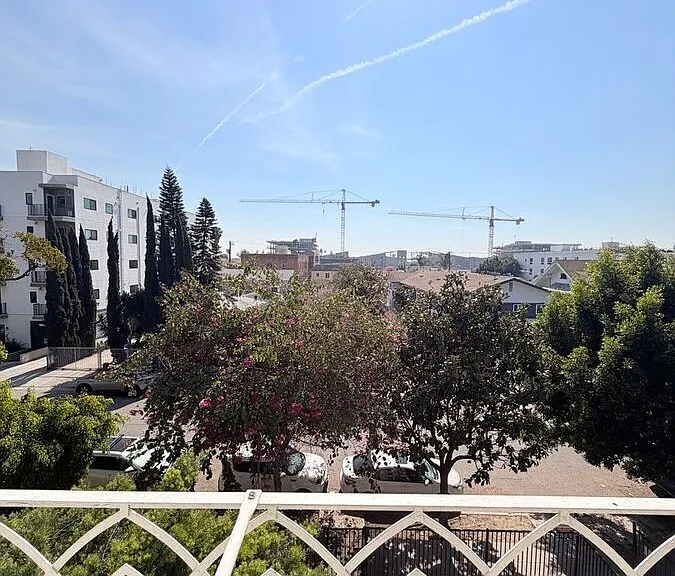 5617 La Mirada Ave — Photo 10
