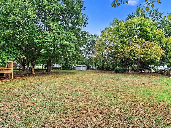 5th image of 2219 Honeycutt Simpson Rd