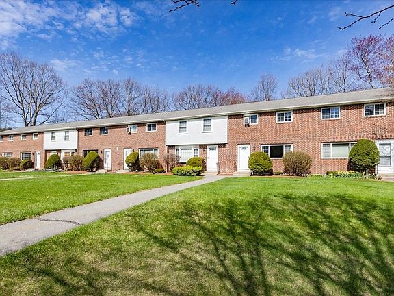2nd image of 88 Oakridge Dr #88