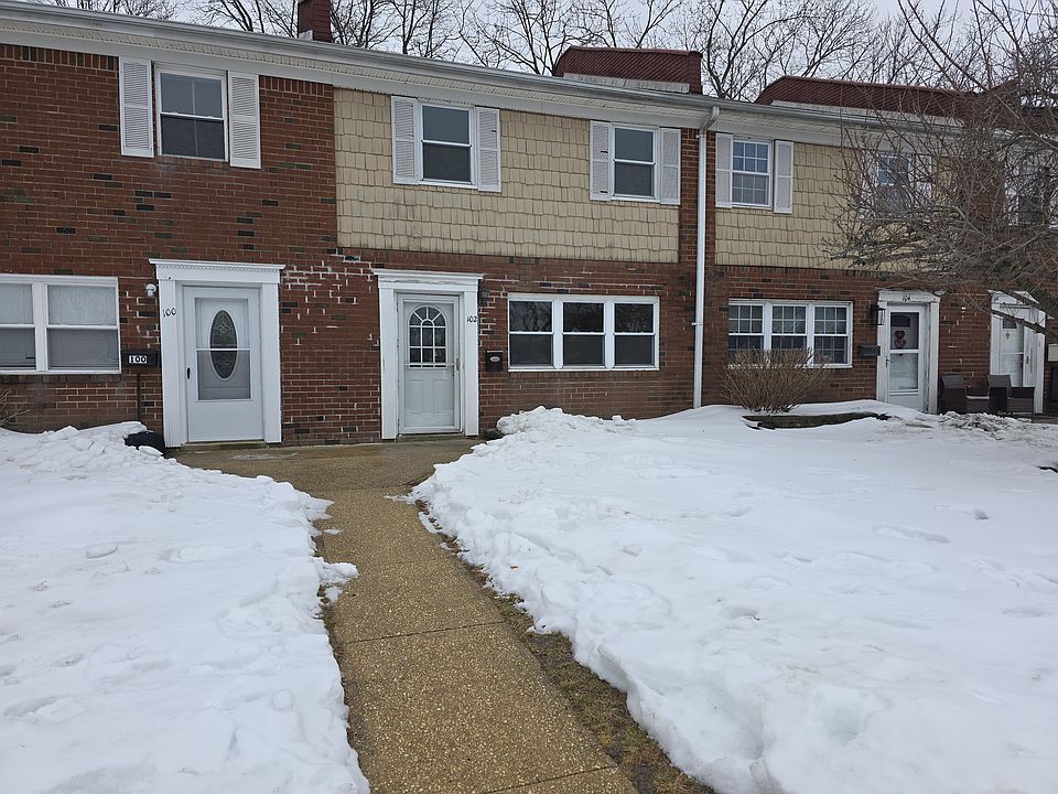 1st image of 102 Briar Mills Dr