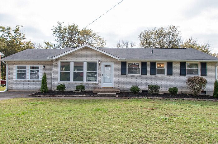 1st image of 3237 Cloverwood Dr