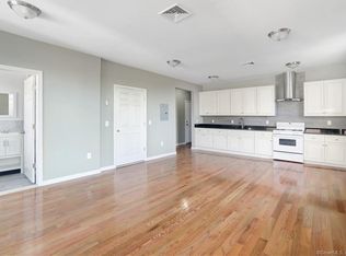1298 State St #3L, New Haven, CT 06511