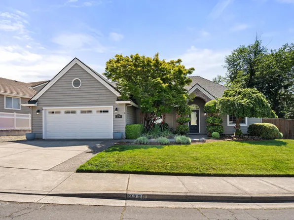 2738 Kerrisdale Ridge Dr, Medford, OR 97504