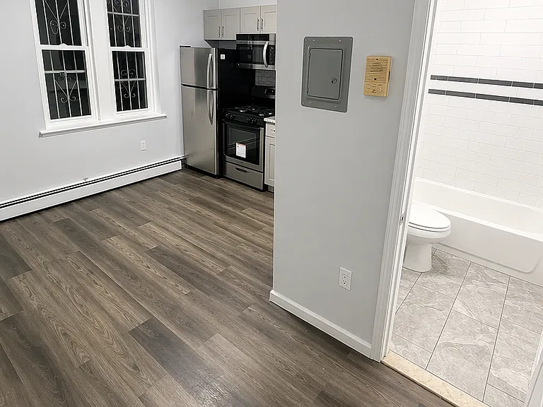 53 Wright Ave #1 — Photo 2