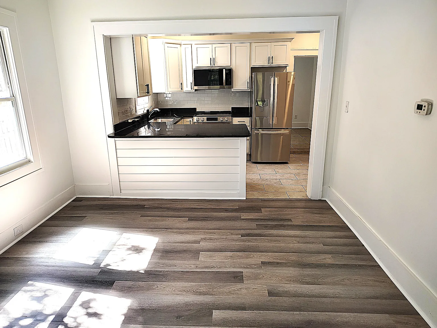 3 bed, 1250 sqft, $2,250 — Photo 4
