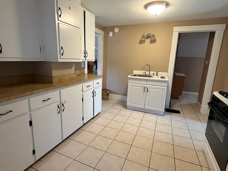 4821 Harlem Rd — Photo 13