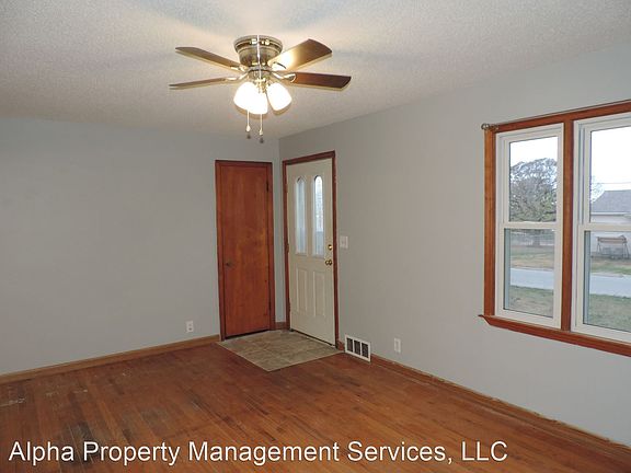 4th image of 202 S Bagby St