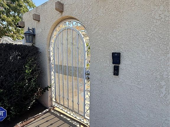3rd image of 11990 Lasselle St