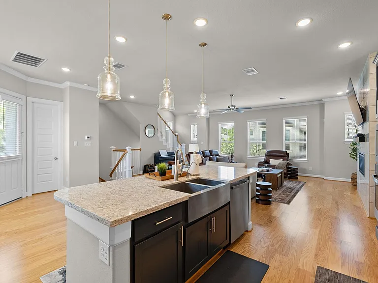 4004 Centre Meadow Way — Photo 18