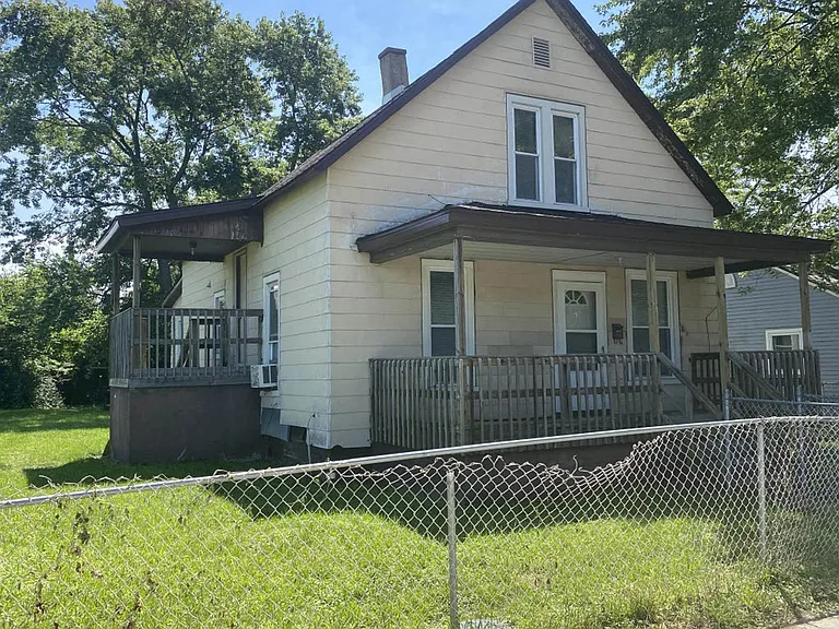 1412 N Champaign St — Photo 41