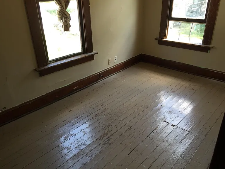 208 Dana Ave — Photo 8