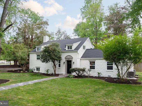 6001 Beech Tree Dr, Alexandria, VA 22310