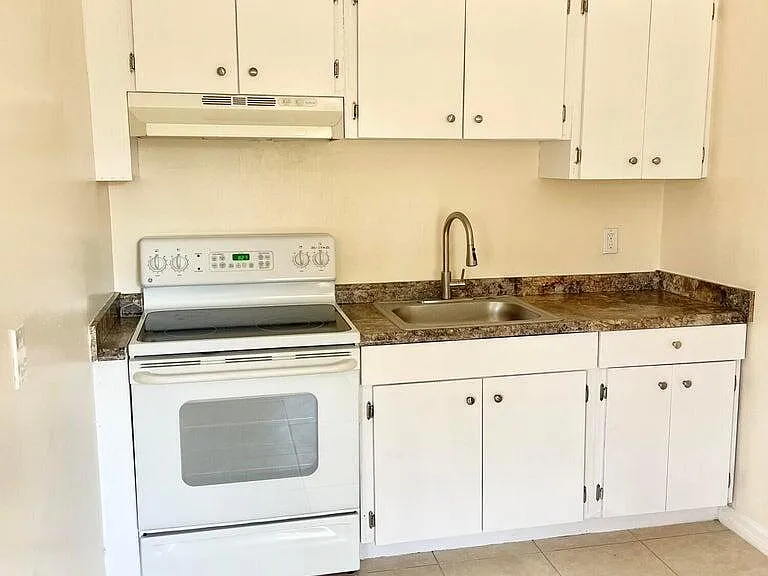 1029 S D St #2 — Photo 5