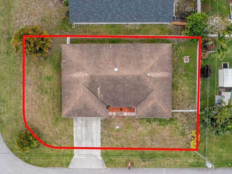 6130 Francis St — Photo 3