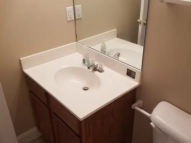 630 Hampton Way — Photo 3
