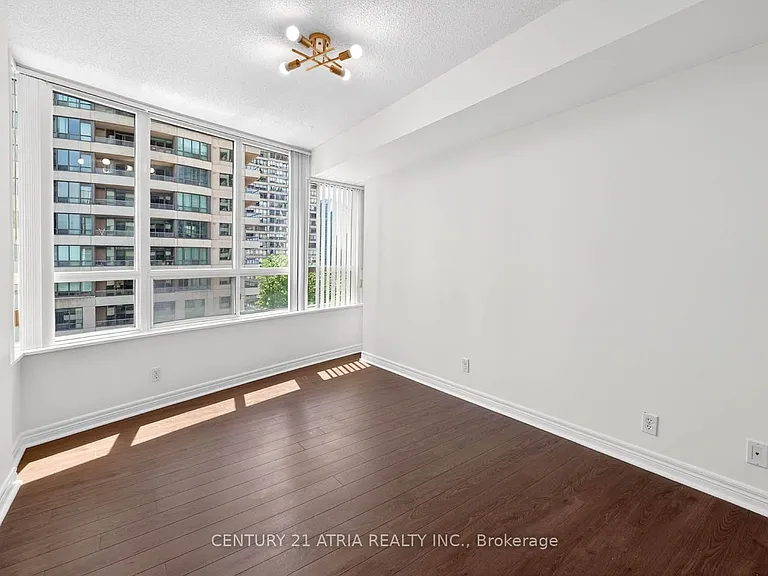 23 Hollywood Ave #808 — Photo 35