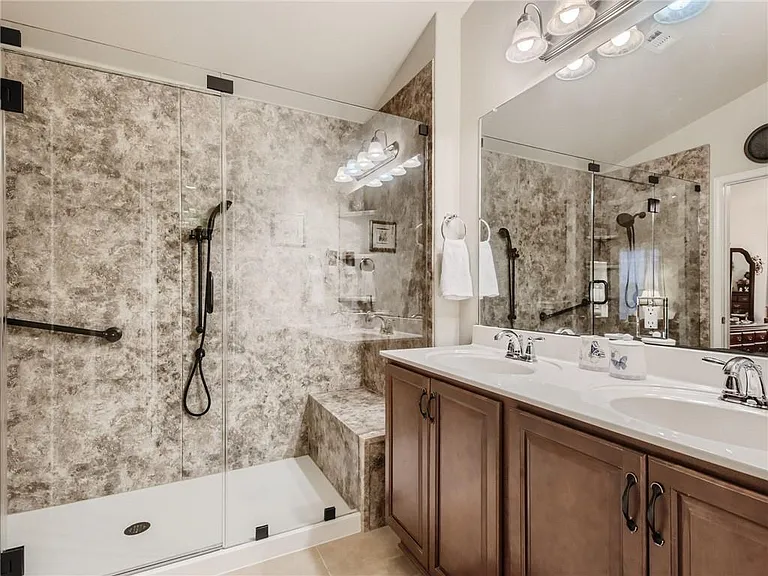 1807 Colorado Bend Dr — Photo 12