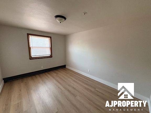 4th image of 219 S Menlo Ave APT 6