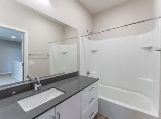 432 S 32nd St #122, Mesa, AZ 85204