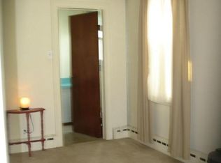 15 W Main St, Windsor, PA 17366