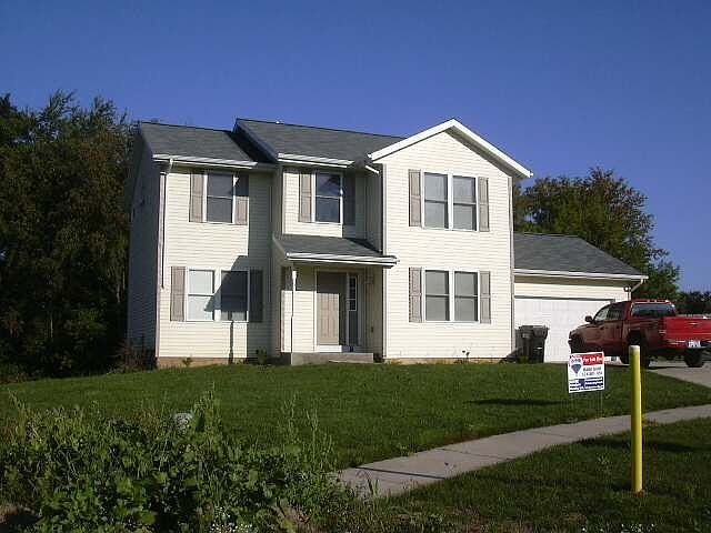 1st image of 303 Arrowhead Ct