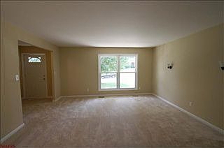 4th image of 10015 Brook Ave