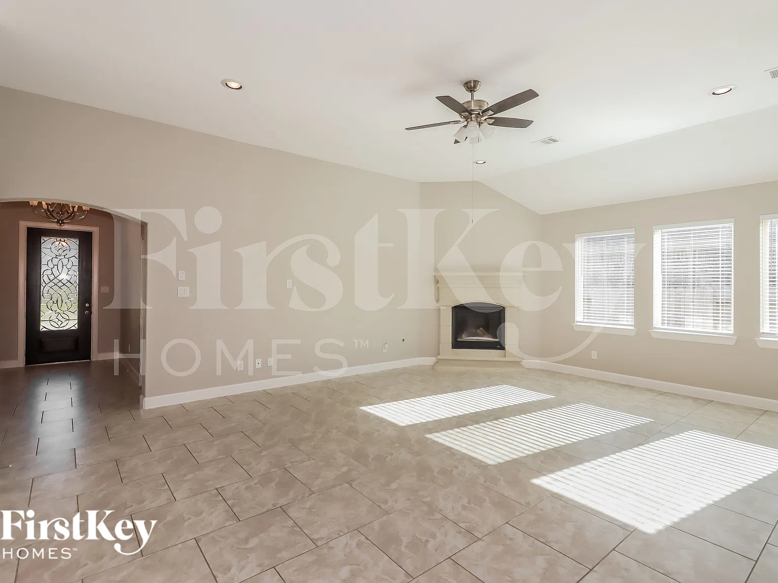 4 bed, 2.0 bath, 2151 sqft, $2,855 — Photo 3