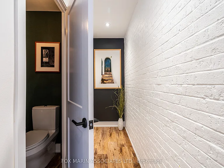61 McGill St — Photo 37