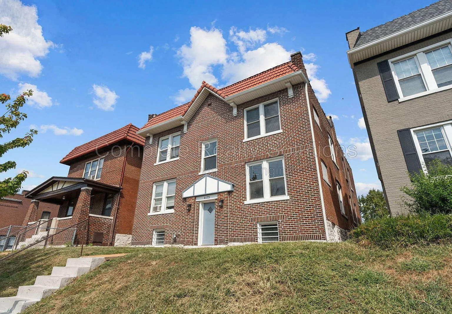 1 bed, 1.0 bath, 645 sqft, $900 — Photo 2