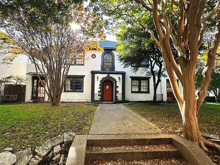 3827 Bowser Ave #D — Photo 3