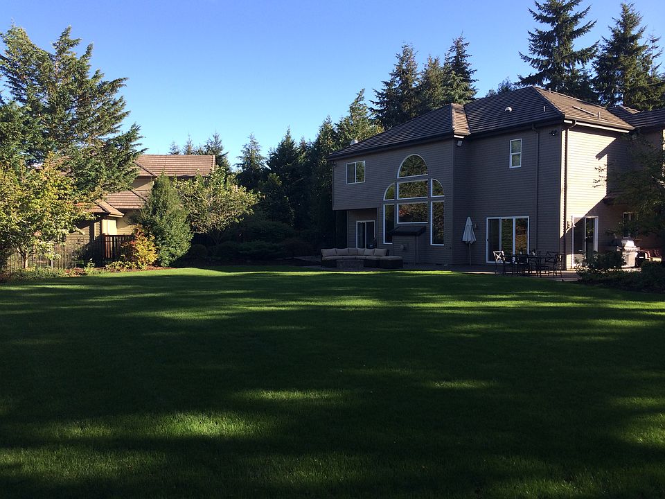 2nd image of 2337 Park View Dr