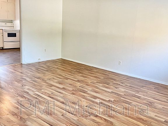 2nd image of 414 S 29th St