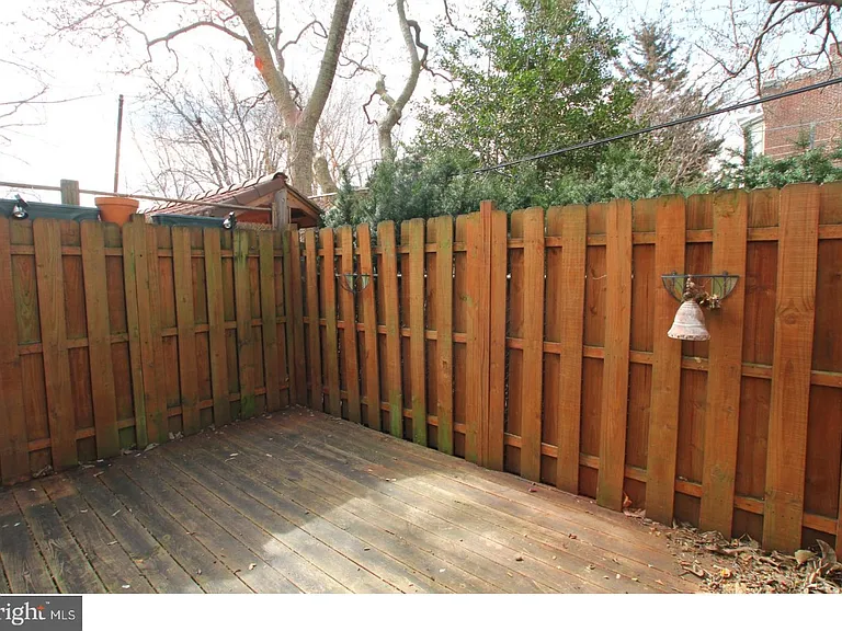 968 N Lawrence St #R — Photo 25