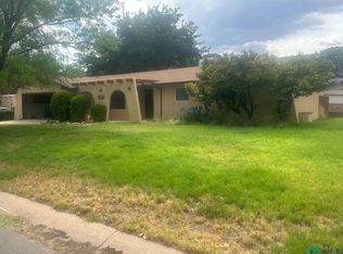 1513 N Country Club Cir, Carlsbad, NM 88220