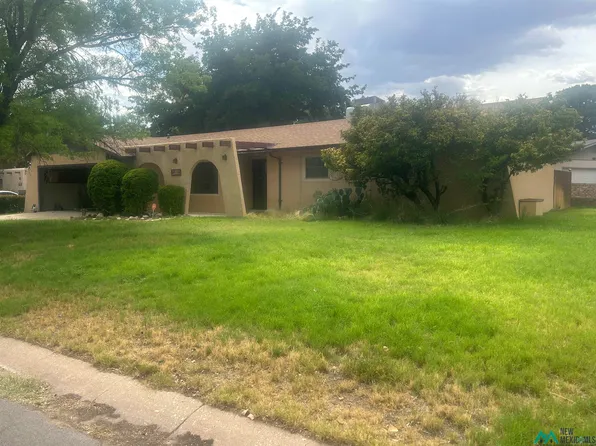 1513 N Country Club Cir, Carlsbad, NM 88220