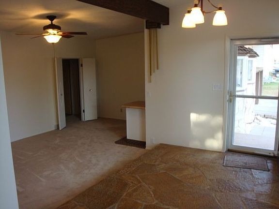 4th image of 219 Eastman Ave
