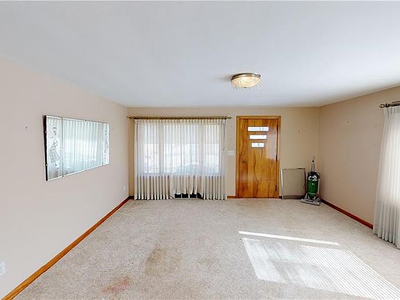 4th image of 3642 Schaper Ave