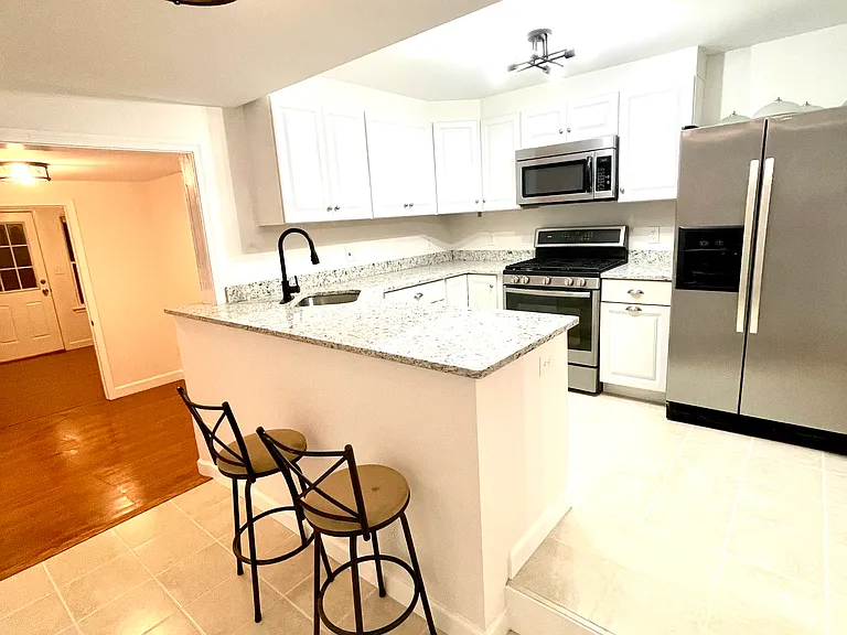 6541 Saint Helena Ave — Photo 4